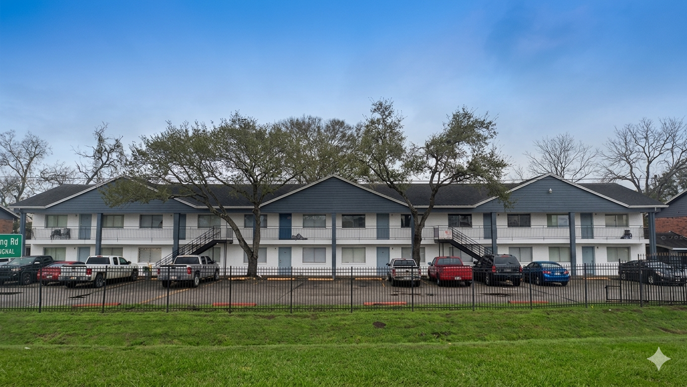 French Quarter Residency exterior street — apartment for rent in Alvin, TX