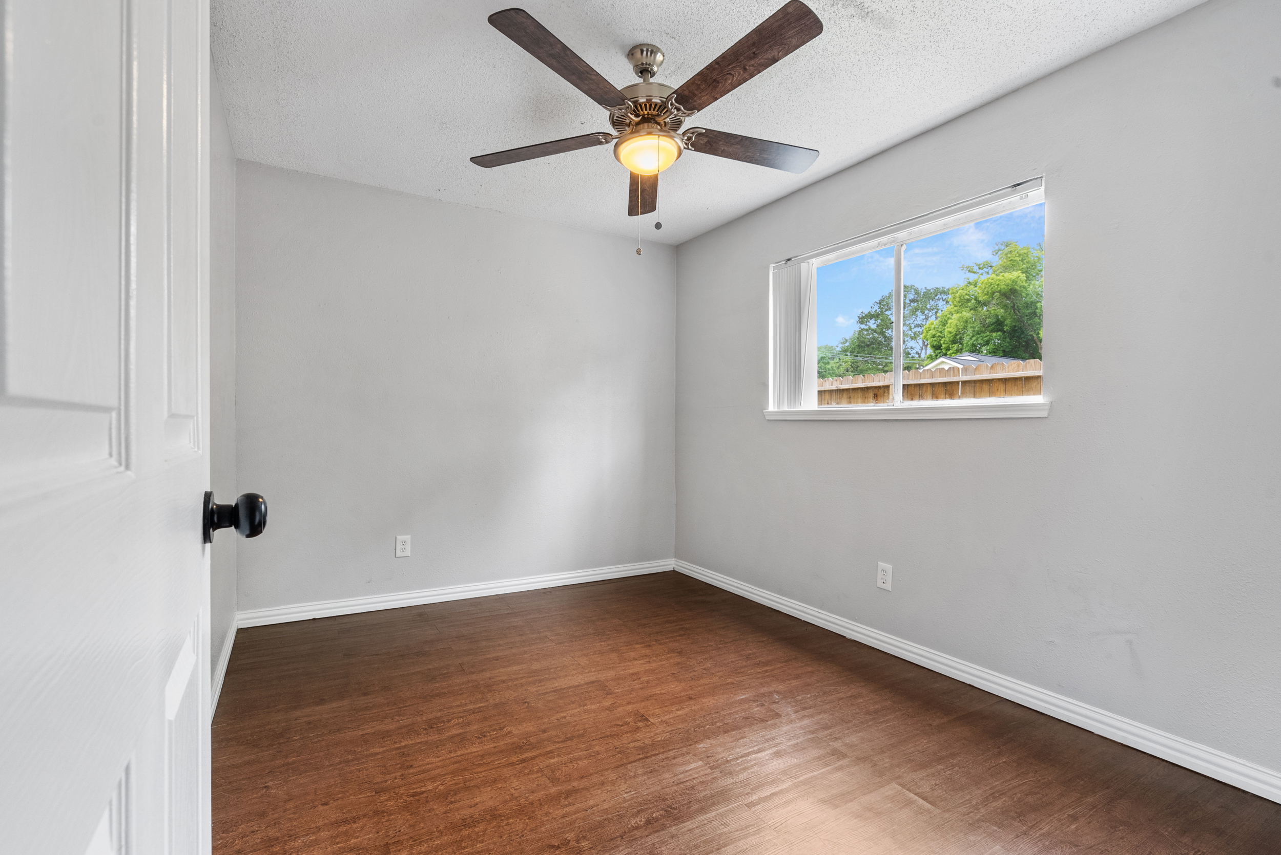 Kings Haven Apartments dard — apartment for rent in Alvin, TX